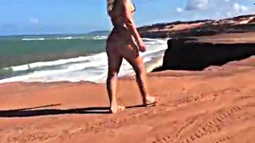 Sexy wife flaunts big booty on deserted beach