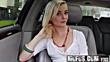 Maddy Rose gets screwed by a dude for a ride