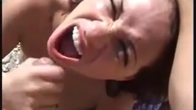 Amateur French woman fucking at beach