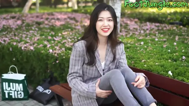 Public Asian Soles And Feet Show