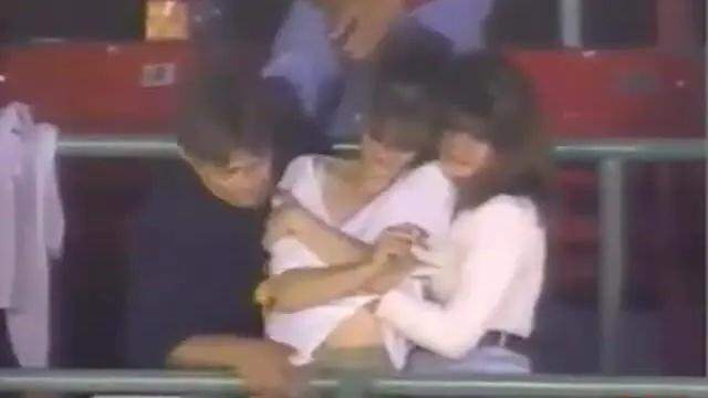 Amateur voyeur caught 3 way fingering at fenway