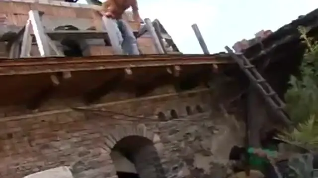 A construction worker fucks a neighbor