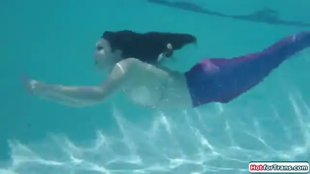 Tgirl mermaid Kasey Kei fucks busty babe