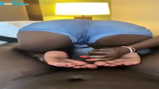 Ebony footjob bbc