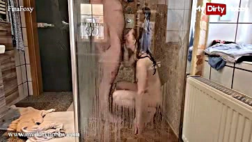 Foxy forgot her stepdad's arrival while showering, got horny