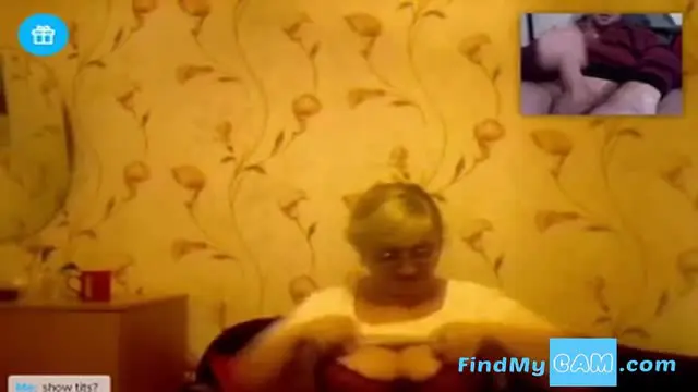 Mature lady webcam