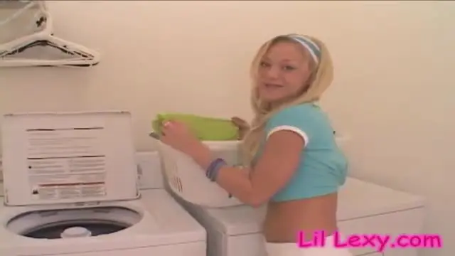 Lil Lexy masturbates while doing laundry