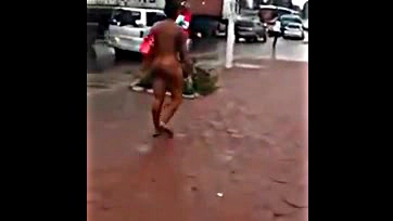 Naked Nigerian woman's embarrassing street display, damn shame