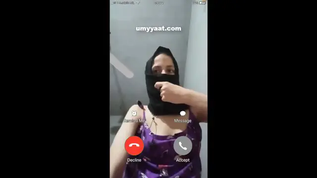 REAL ARABIC HIJAB NIQAB MOM MASTURBATES CREAMY PUSSY INSTEAD