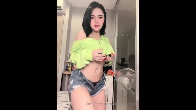 Asian Beauty Striptease