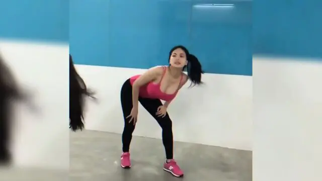 Nice body asian babe Practicing her dance