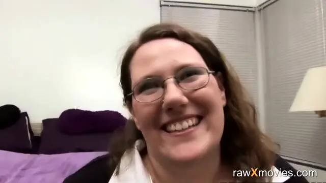 BBW street chick in glasses sucks big dick