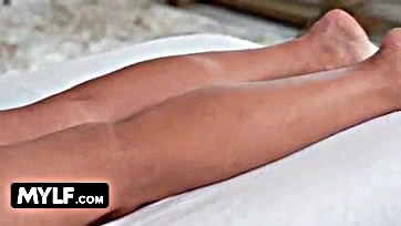 Jasmine gets sensual oil massage, happy ending