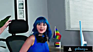 Girl streams, then rides roommate's pussy after