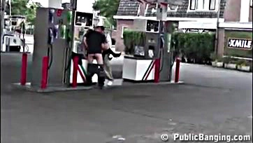 Pregnant woman gets intimate with strangers at a pump