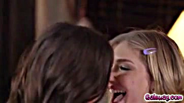 Italian girl gets oral pleasure from lesbian encounter