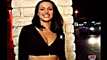 Random chick gets jacked in a dark alley