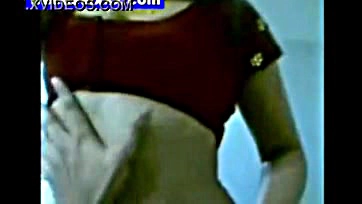 Kerala wife gives hubby a sloppy blowjob