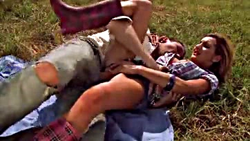 Rough-riding cowgirl gets her ass licked outdoors