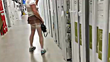 Sexy wife flaunts bare ass in public