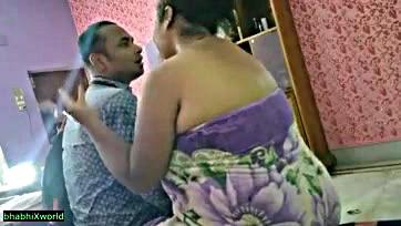 Indian housewife has steamy sex with a stranger