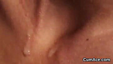 Woman receives facial cum while gulping