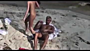 Sister cheats on boyfriend at public beach, gets fucked