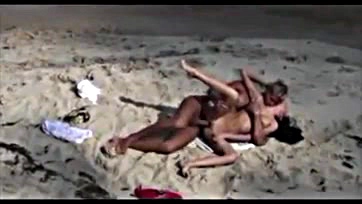 Sister cheats on boyfriend at public beach, gets fucked