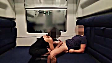 Man exposes himself on train, risks getting caught