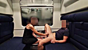 Man exposes himself on train, risks getting caught