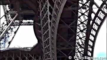 Girl gets double-penetrated at Eiffel Tower