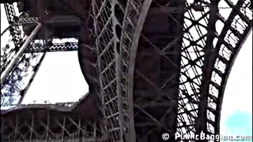 Girl gets double-penetrated at Eiffel Tower