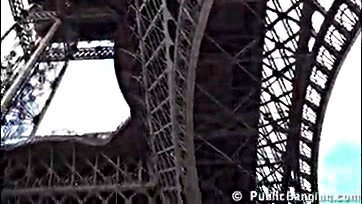 Girl gets double-penetrated at Eiffel Tower