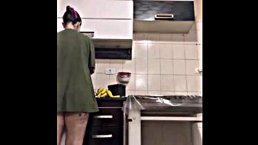 I caught my maid cleaning the kitchen, damn!