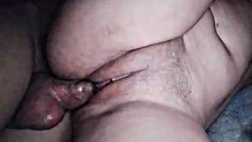 Cuckold mixes cum with boy's in pussy