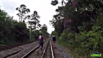 Ferrovias são um inferno para os novinhos, é verdade