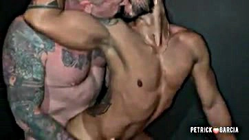 Rocco Steele brutally ravishes Petrick Garcia's anus