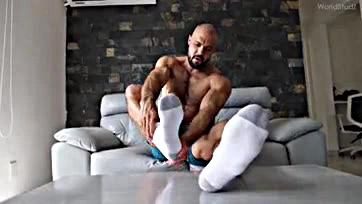 Married man flaunts foot fetish, explicit genitalia online